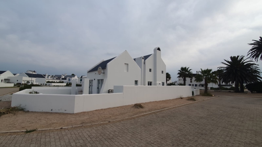 4 Bedroom Property for Sale in Lampiesbaai Western Cape